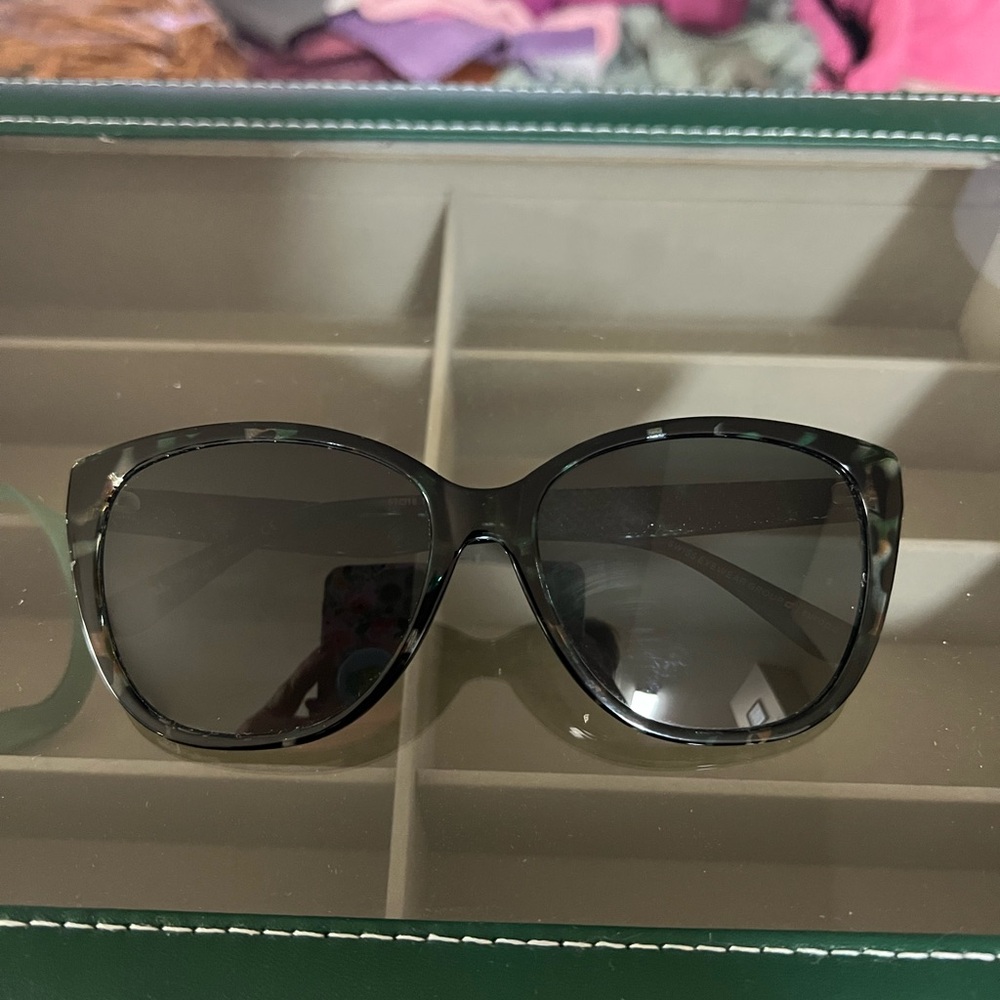 VU Black and Green tortoise Sunglasses